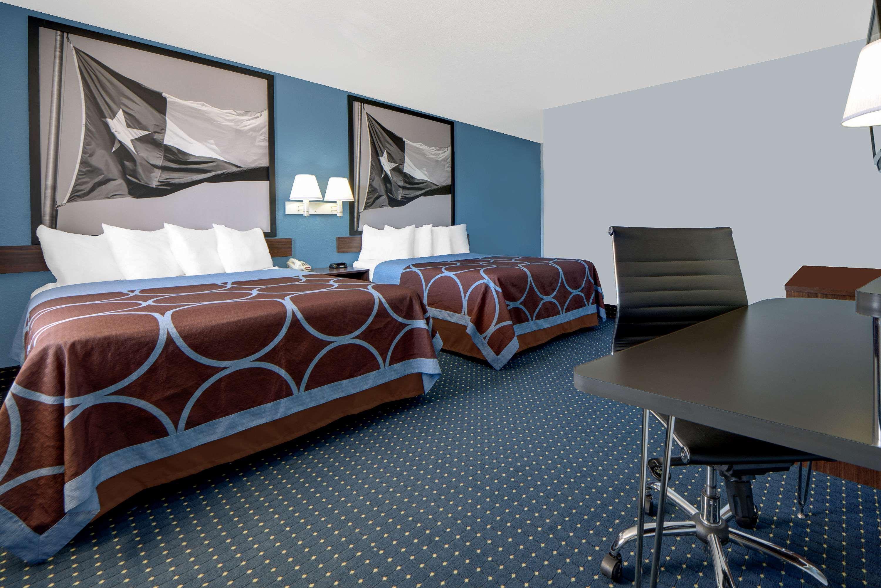 Super 8 by Wyndham Dumas TX Motel Bagian luar foto