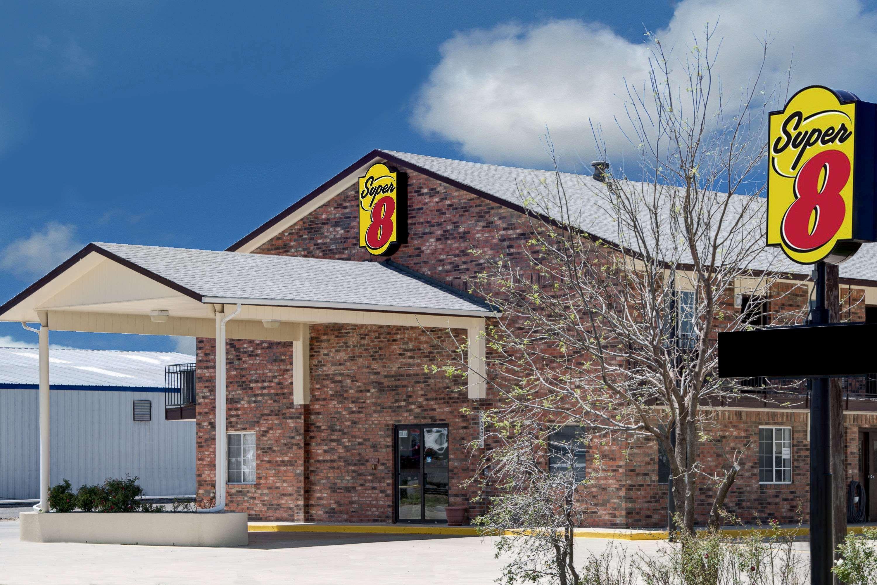 Super 8 by Wyndham Dumas TX Motel Bagian luar foto