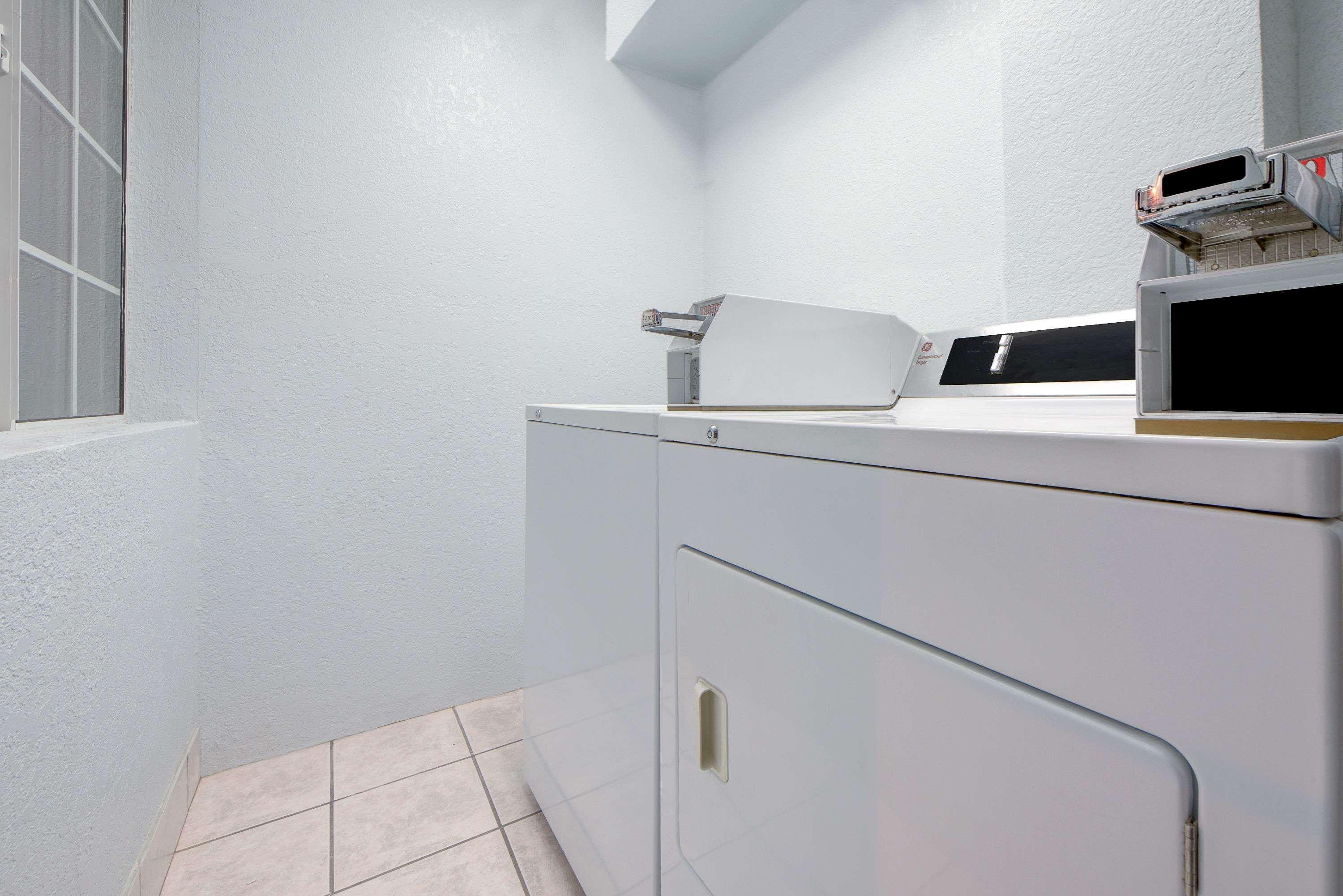 Super 8 by Wyndham Dumas TX Motel Bagian luar foto
